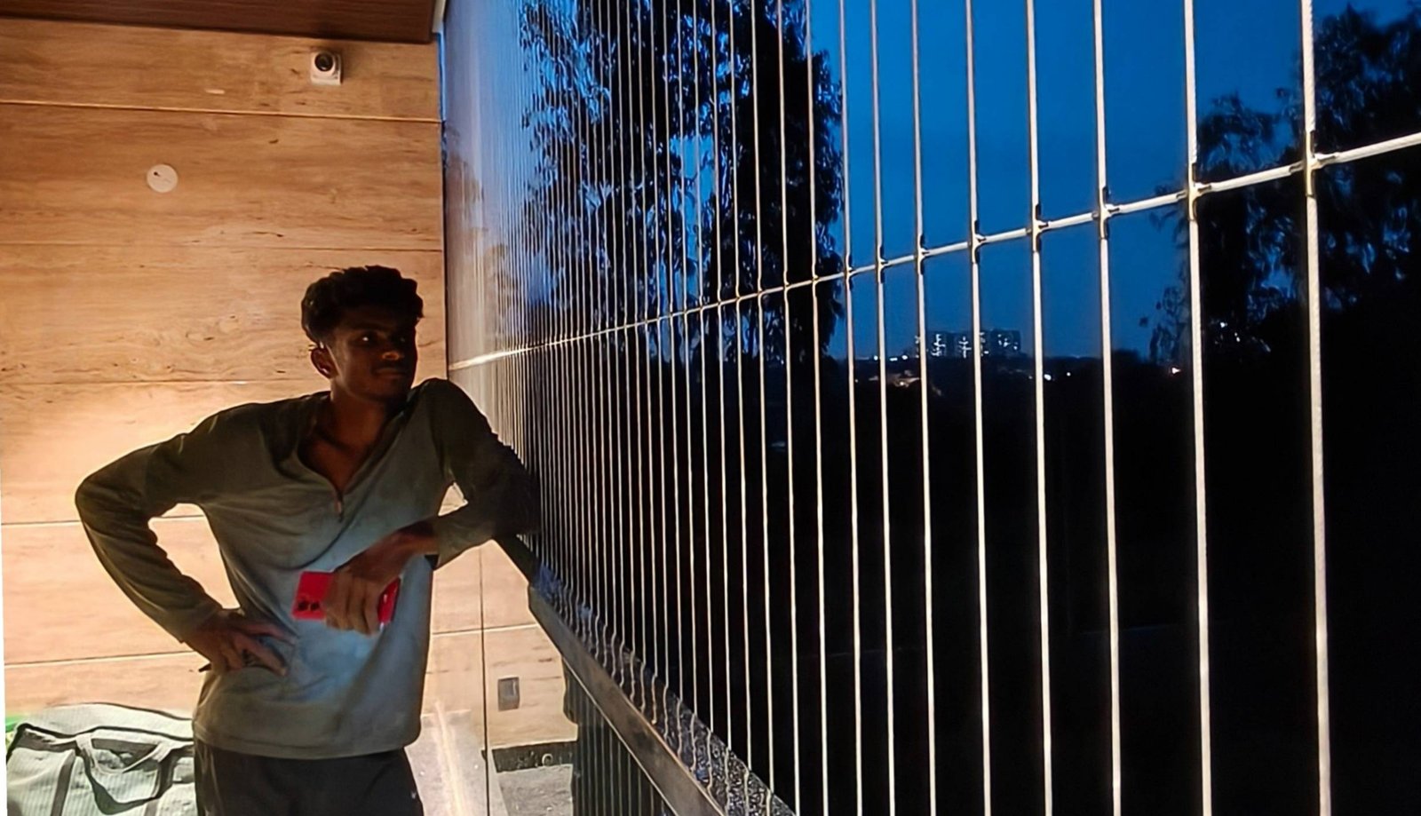 Invisible safety grill for windows